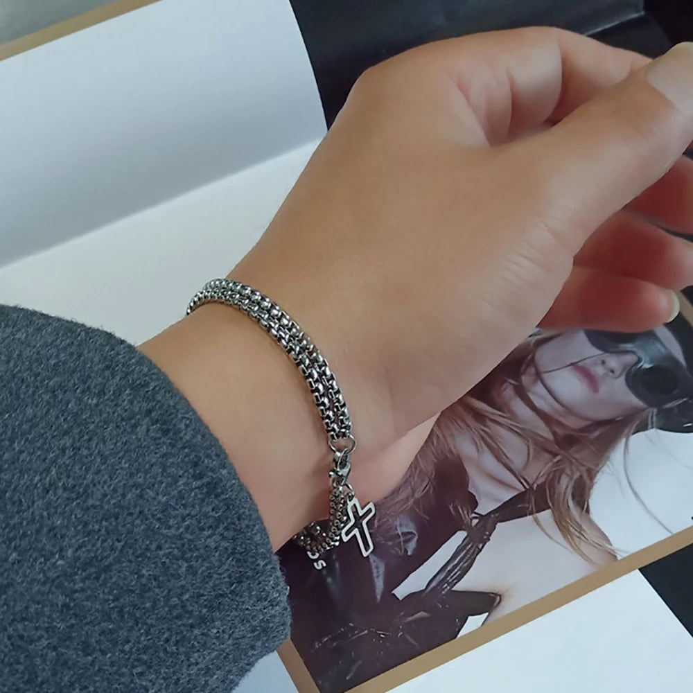 Pulseras de muñeca huecas cruzadas de doble cadena a la moda para hombre, pulsera de acero inoxidable con cierre de garra de langosta, joyería de fiesta Punk de Hip Hop