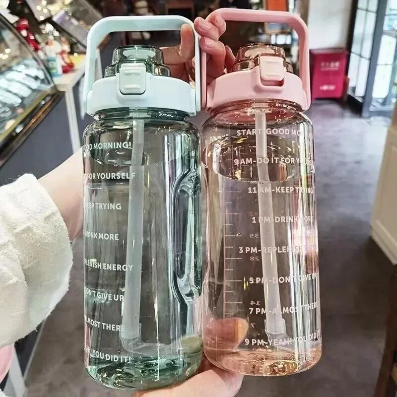 Botella de agua de 2L, taza de agua de plástico con pajita portátil para deportes al aire libre, Fitness, taza grande de grasa de alto valor para adultos con marcador de tiempo